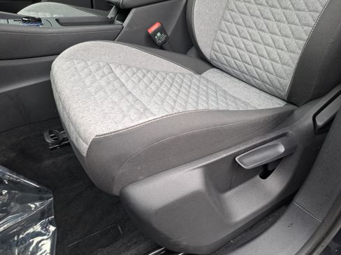 Certified 2025 Volkswagen Tiguan S FWD image 53