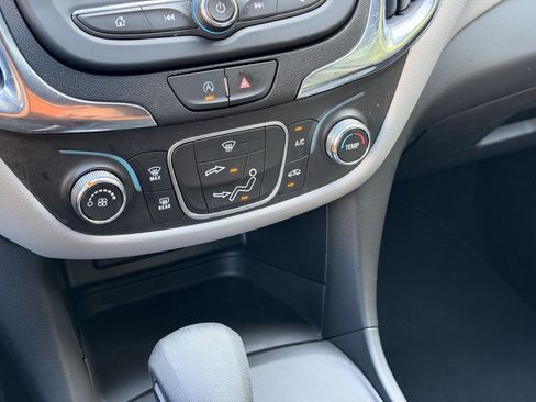 Used 2024 Chevrolet Equinox LS w/ LS Convenience Package AWD/4WD image 25