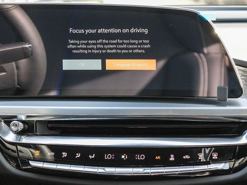 Used 2025 Cadillac Lyriq Sport image 13