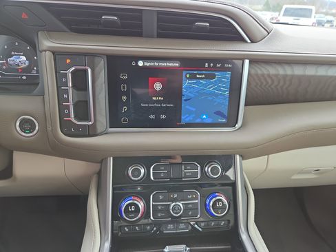 Used 2024 GMC Yukon Denali w/ Advanced Technology Package image 13