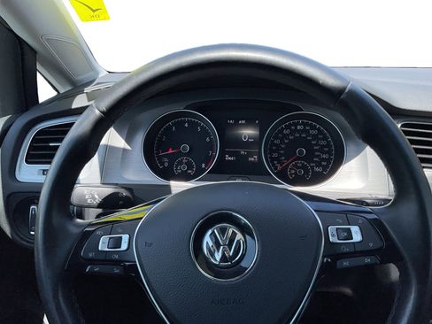 Used 2017 Volkswagen Golf SE FWD image 12