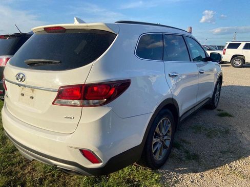 Used 2017 Hyundai Santa Fe SE AWD/4WD image 5