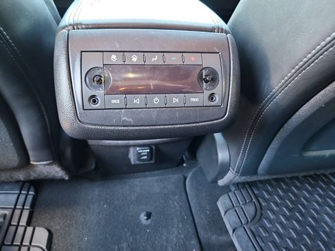 Used 2014 GMC Acadia Denali AWD/4WD image 30