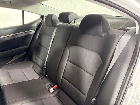 Used 2018 Hyundai Elantra Value Edition FWD image 21