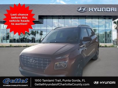 Certified 2022 Hyundai Venue Limited w/ Cargo Package