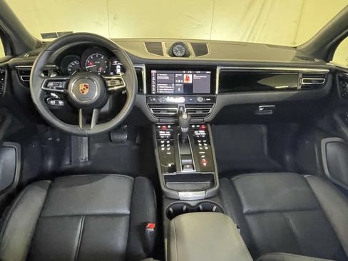 Certified 2026 Porsche Macan AWD/4WD image 25