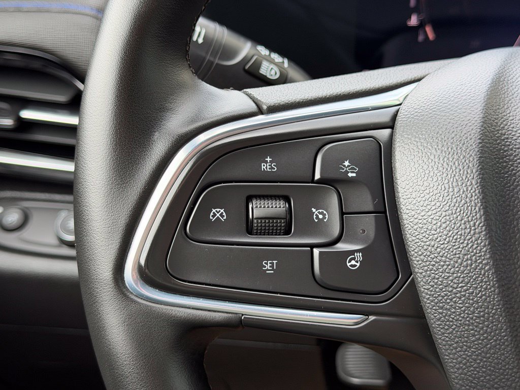 Used 2024 Buick Envista Sport Touring w/ Convenience II Package FWD image 18