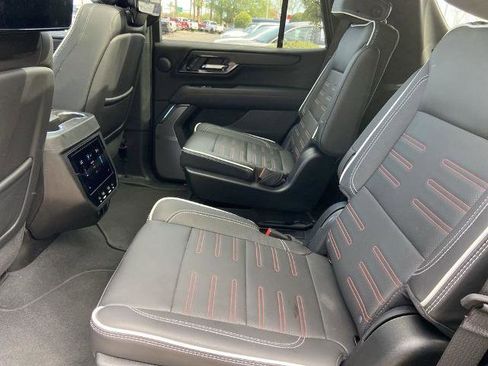 Used 2025 GMC Yukon AT4 Ultimate image 22