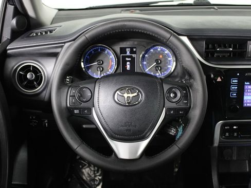 Used 2018 Toyota Corolla SE image 9