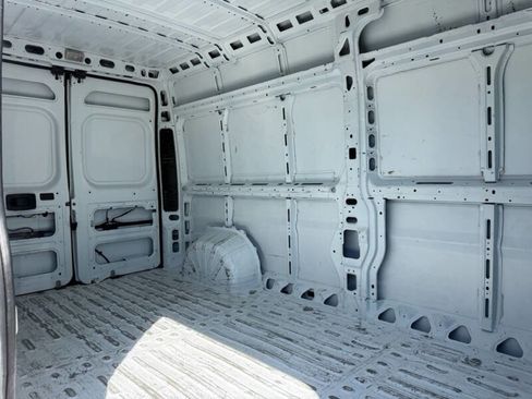Used 2023 RAM ProMaster 2500 image 12
