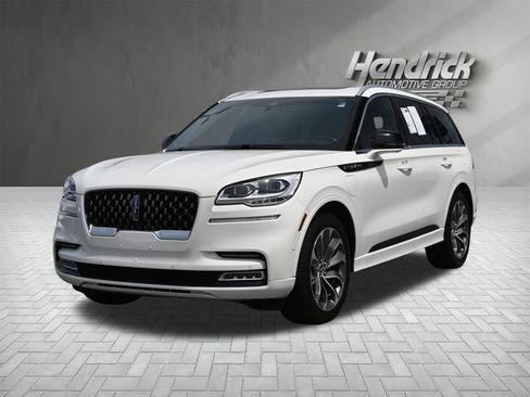 Used 2021 Lincoln Aviator Grand Touring w/ Equipment Group 302A AWD/4WD image 5