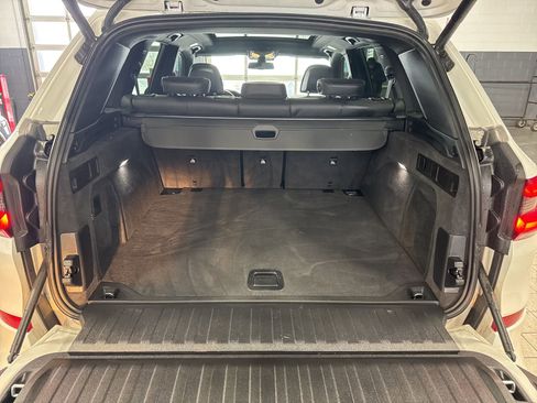 Used 2021 BMW X5 M50i w/ Executive Package image 11