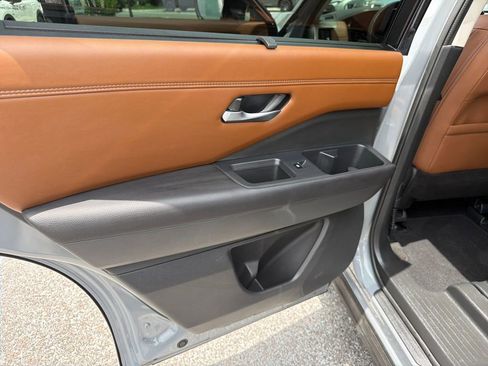Used 2024 Nissan Pathfinder Platinum w/ Cargo Package FWD image 23