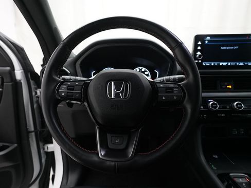 Certified 2025 Honda Pilot TrailSport image 4