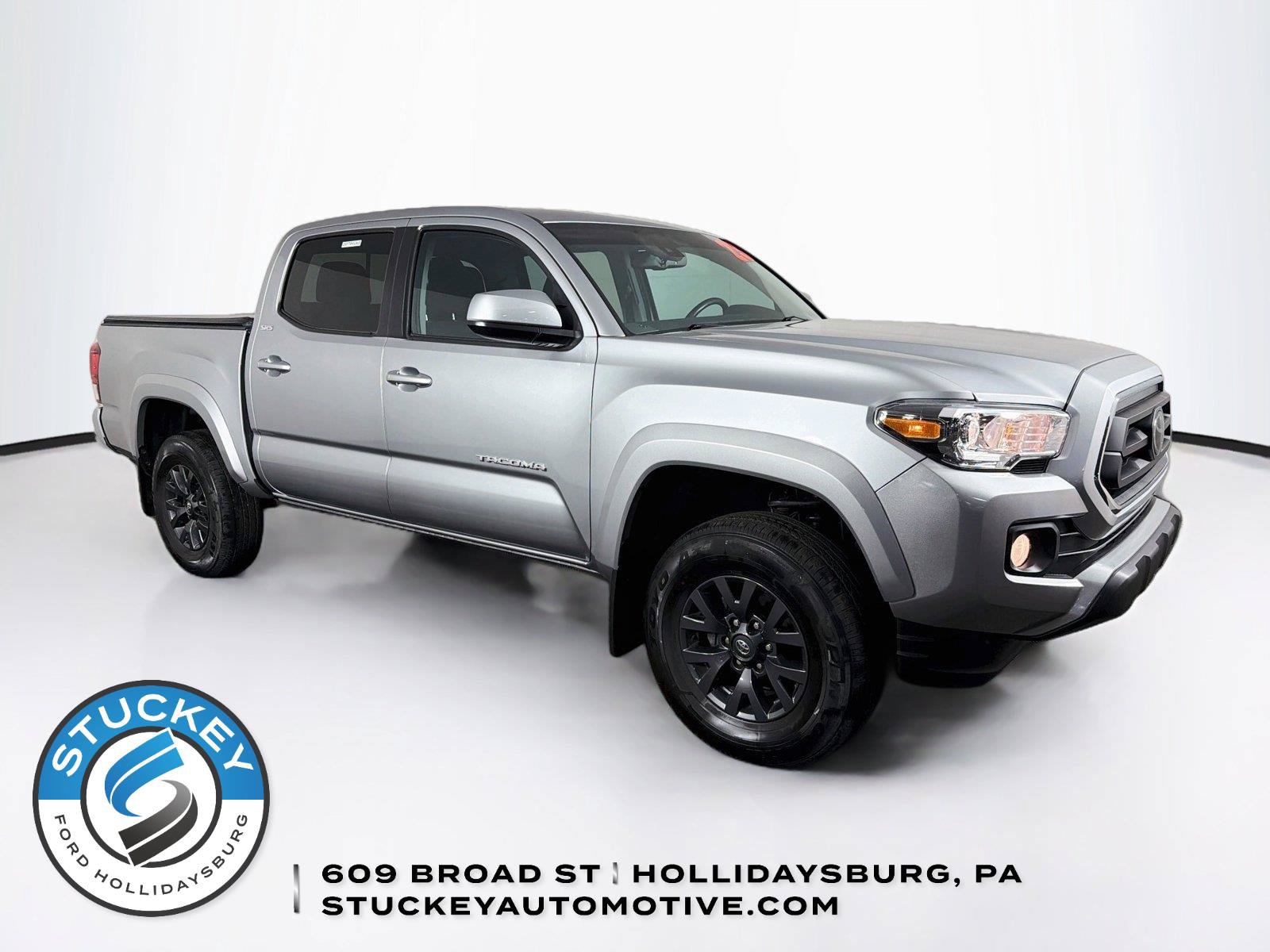 Used 2023 Toyota Tacoma SR5 AWD/4WD image 1