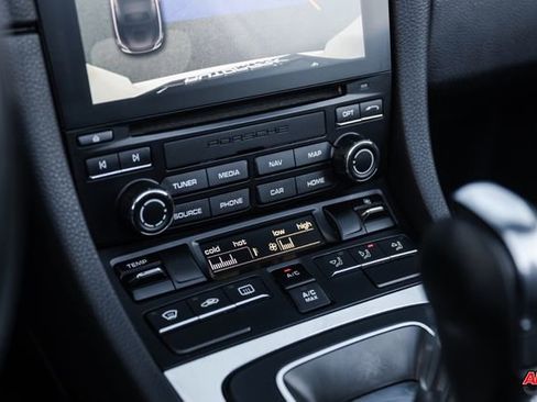 Used 2017 Porsche 718 Boxster image 16