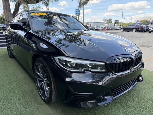Used 2021 BMW 330i Sedan w/ Convenience Package RWD image 3