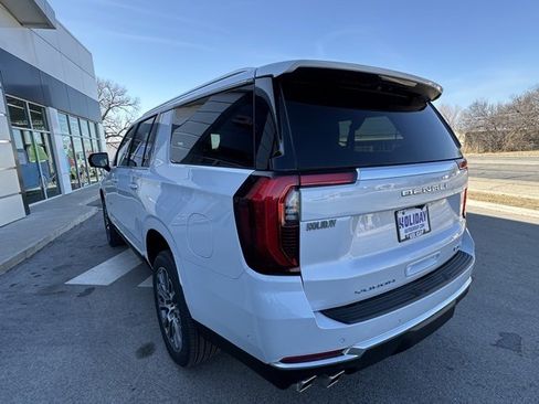 New 2026 GMC Yukon XL Denali w/ Sun & Power Step Package image 8