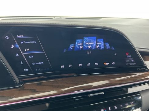 Used 2023 Cadillac Escalade Premium Luxury Platinum image 12