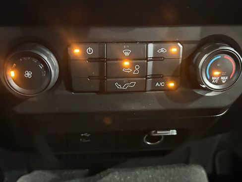 Used 2020 Ford F150 XL w/ Equipment Group 101A Mid RWD image 59