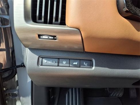 Certified 2024 Nissan Pathfinder Platinum w/ Cargo Package image 9