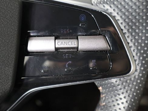 Used 2024 Nissan Ariya AWD image 37