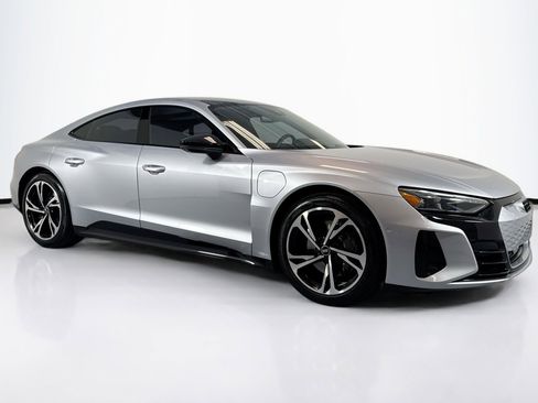 Used 2023 Audi e-tron GT Prestige w/ Prestige Package AWD/4WD image 3