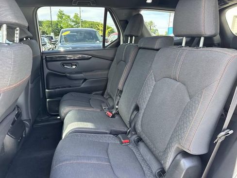 Certified 2025 Honda Pilot Sport image 15