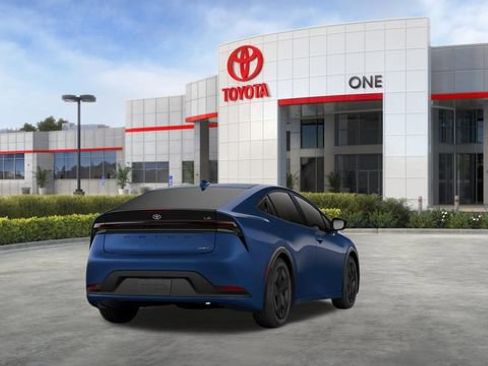 New 2026 Toyota Prius LE FWD image 12