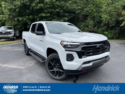 New 2025 Chevrolet Colorado Z71 w/ Z71 Convenience Package 2