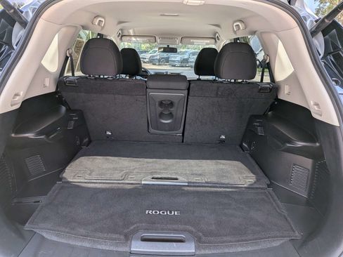 Used 2018 Nissan Rogue SV FWD image 13