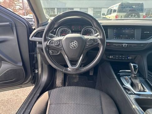 Used 2018 Buick Regal Preferred w/ Driver Confidence Package #1 image 13