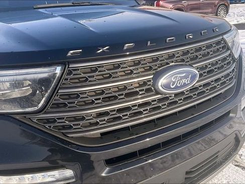 Used 2022 Ford Explorer XLT w/ Equipment Group 202A image 33
