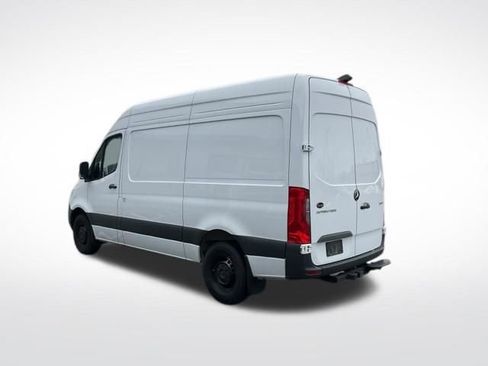 Used 2025 Mercedes-Benz Sprinter 2500 image 5