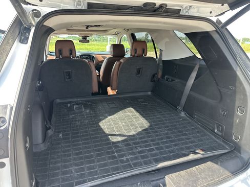 Used 2018 Chevrolet Traverse High Country AWD/4WD image 30
