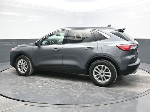 Used 2022 Ford Escape SE image 4