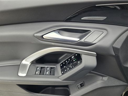 New 2025 Audi Q5 Prestige image 18