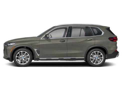 Used 2024 BMW X5 xDrive50e w/ M Sport Package image 3