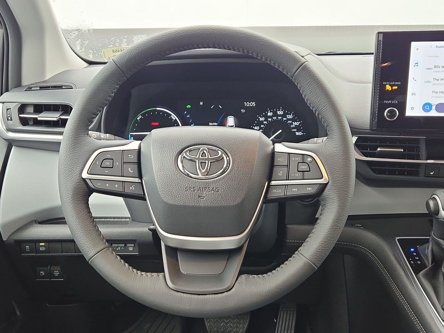 New 2026 Toyota Sienna XLE FWD image 14