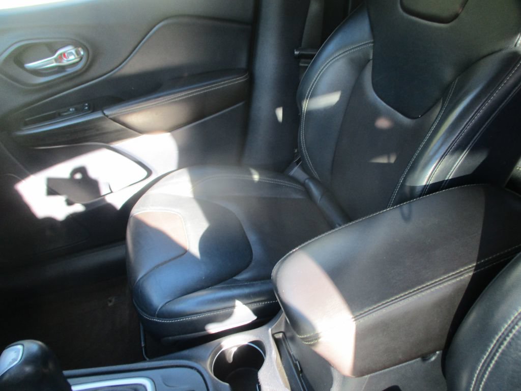 Used 2014 Jeep Cherokee Limited FWD image 13