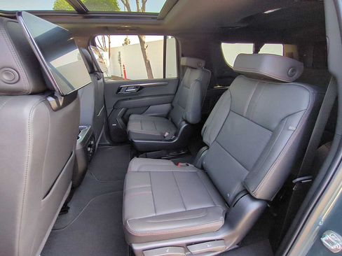 New 2026 Chevrolet Suburban RST w/ RST Capability Package AWD/4WD image 25