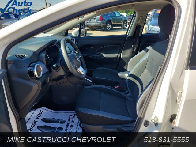 Used 2024 Nissan Versa SV FWD image 24