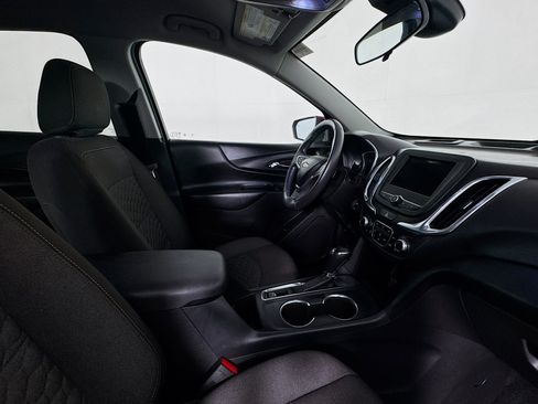 Used 2019 Chevrolet Equinox LT w/ Driver Convenience Package FWD image 27