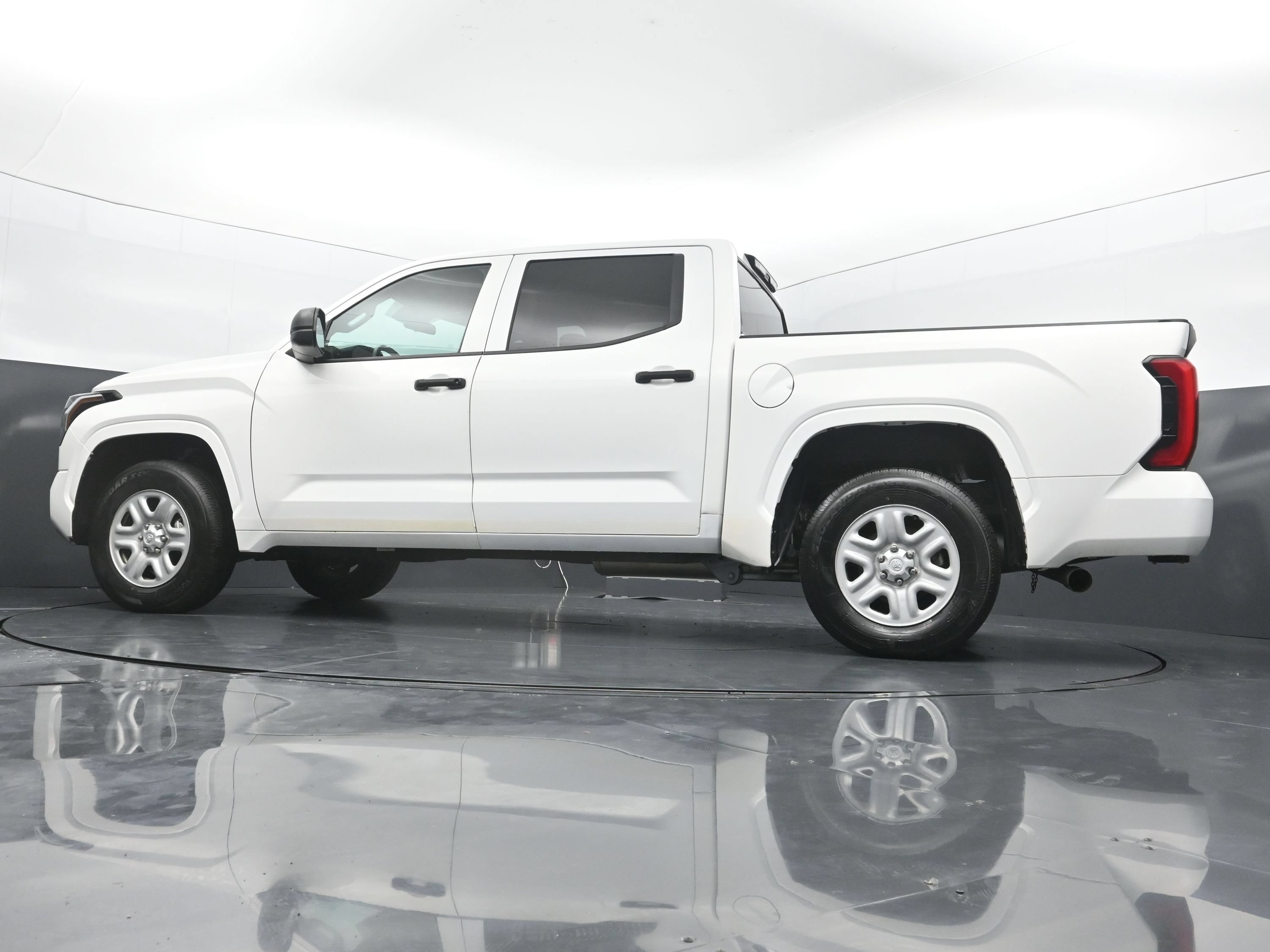 Used 2022 Toyota Tundra SR w/ SR Tow Package RWD image 36