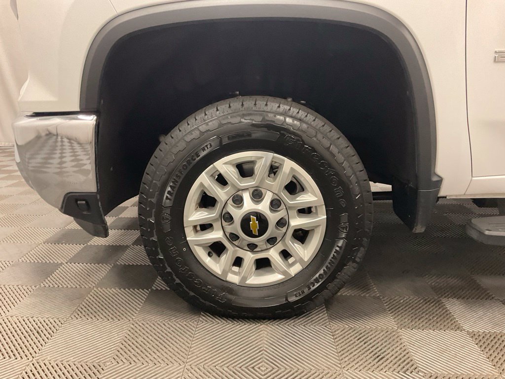 Used 2025 Chevrolet Silverado 2500 LT w/ Convenience Package AWD/4WD image 14