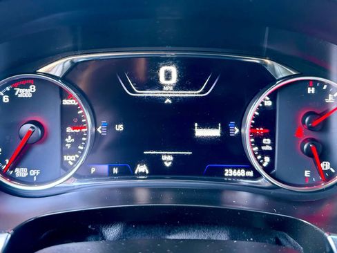 Used 2023 Chevrolet Traverse Premier image 24