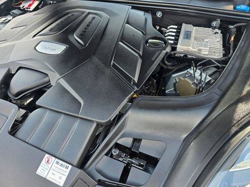 Used 2019 Porsche Cayenne AWD/4WD image 21