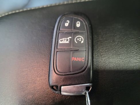 Used 2019 Jeep Cherokee Limited AWD/4WD image 32