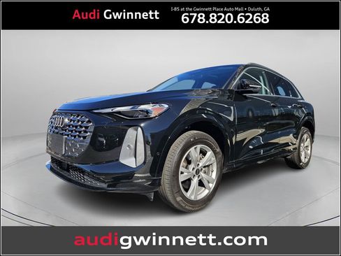 Used 2025 Audi Q5 Premium w/ Convenience Package image 1