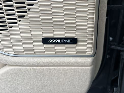 Used 2022 Jeep Grand Cherokee L Limited image 11